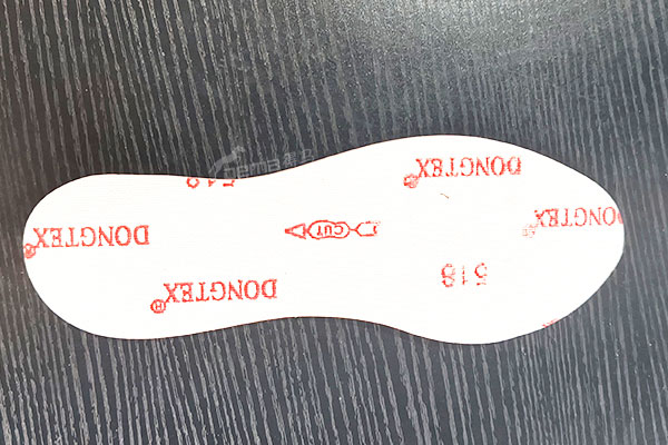 得馬F11高速裁切機(jī)加工的鞋墊