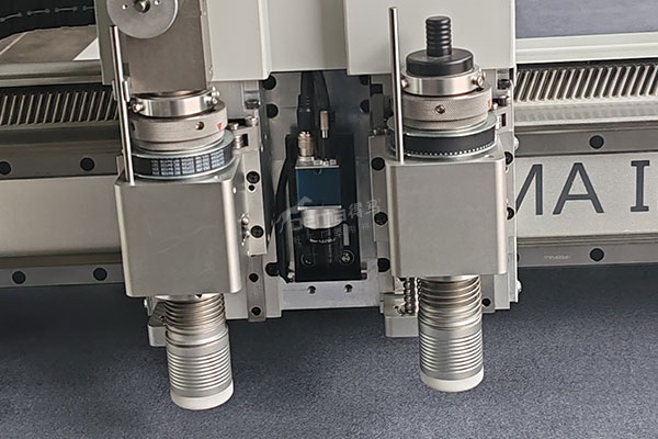 得馬高速裁切機(jī)