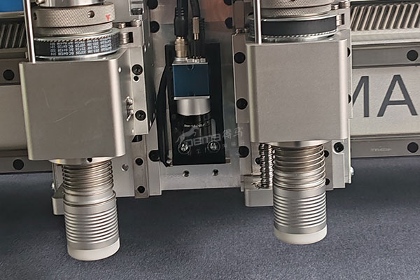 得馬F11-1625高速裁切機(jī)